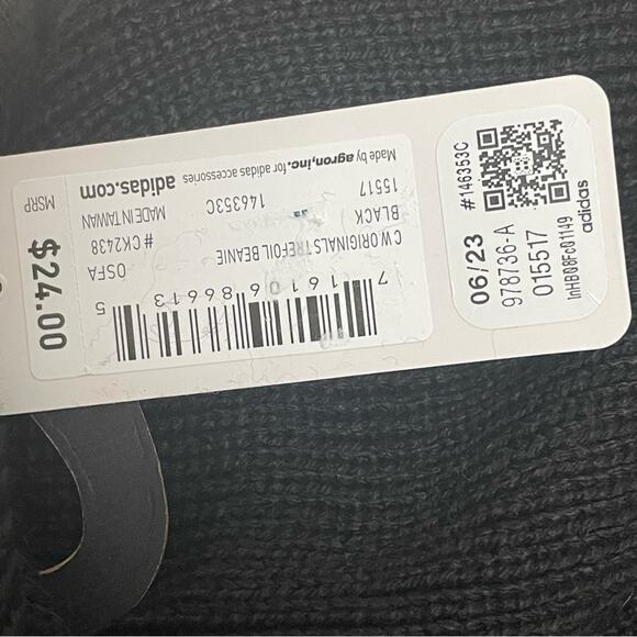 Adidas Original Trefoil Black Beanie Women’s‎ Fit NWT - Picture 4 of 5